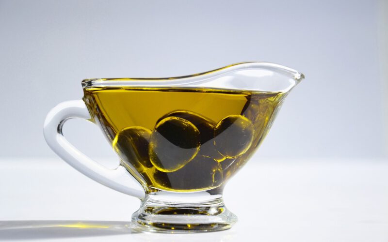 Oliwa z oliwek – do jakich potraw pasuje?