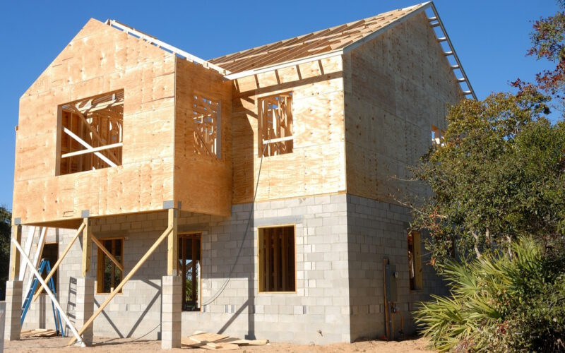 Budowa domów — jakie materiały wykorzystuje się najczęściej?