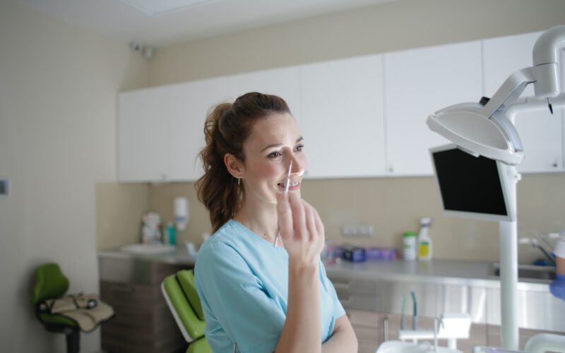 Kiedy stomatolog stosuje znieczulenie ogólne?
